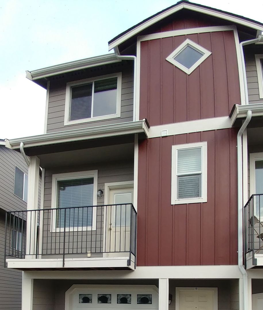 Tacoma Apartment: 8402 South C Street