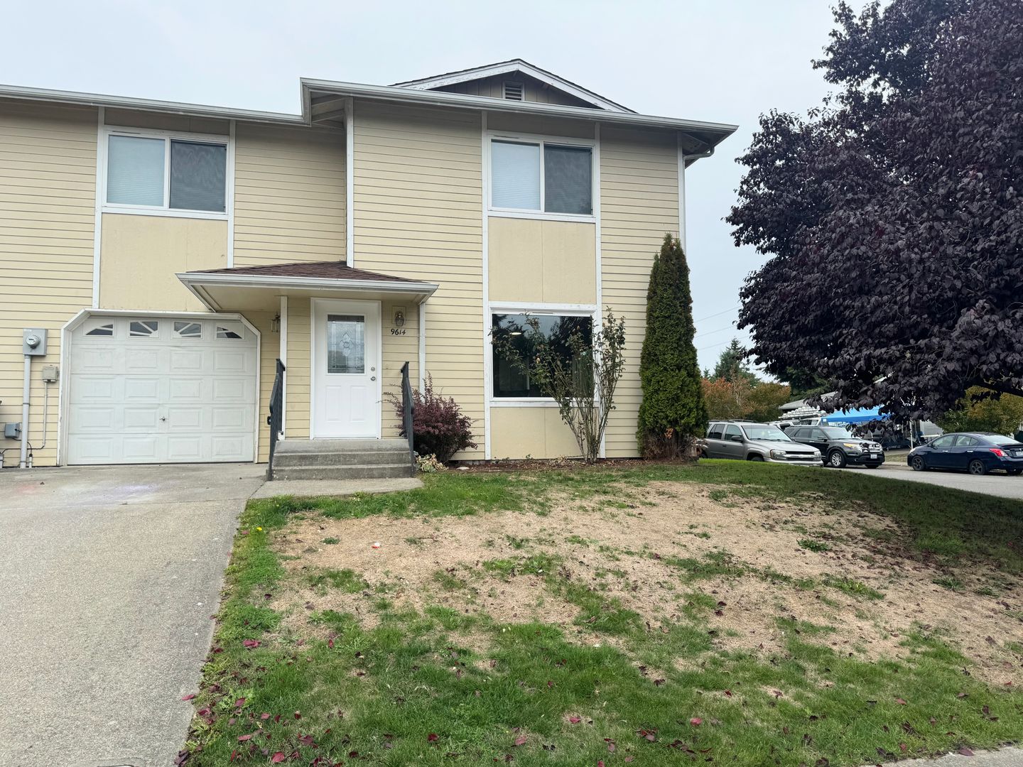 Tacoma Apartment: 9614 to 9616 16th Avenue South