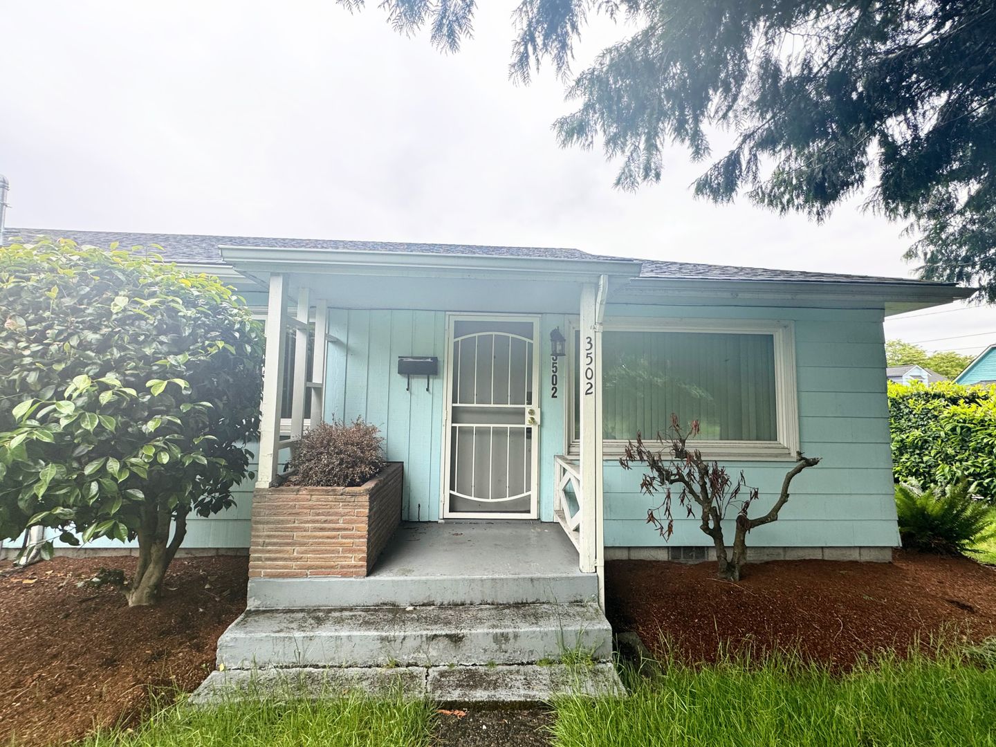 Tacoma Apartment: 3502 & 3504 East B Street