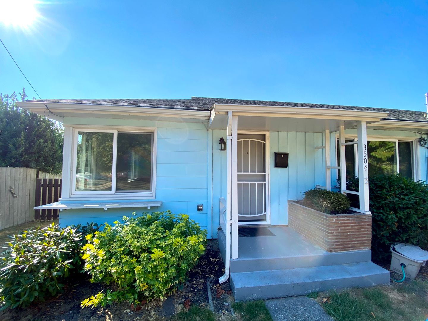 Tacoma Apartment: 3502 & 3504 East B Street