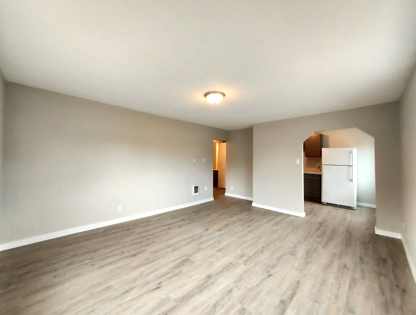 Tacoma Apartment: 4849 S Yakima Ave