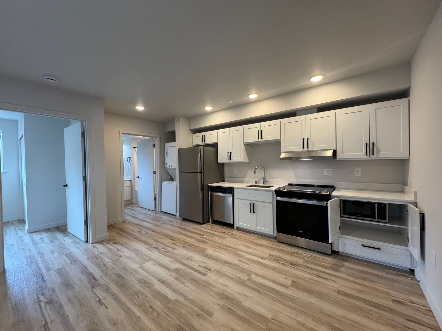 Tacoma Apartment: 810 Yakima Ave