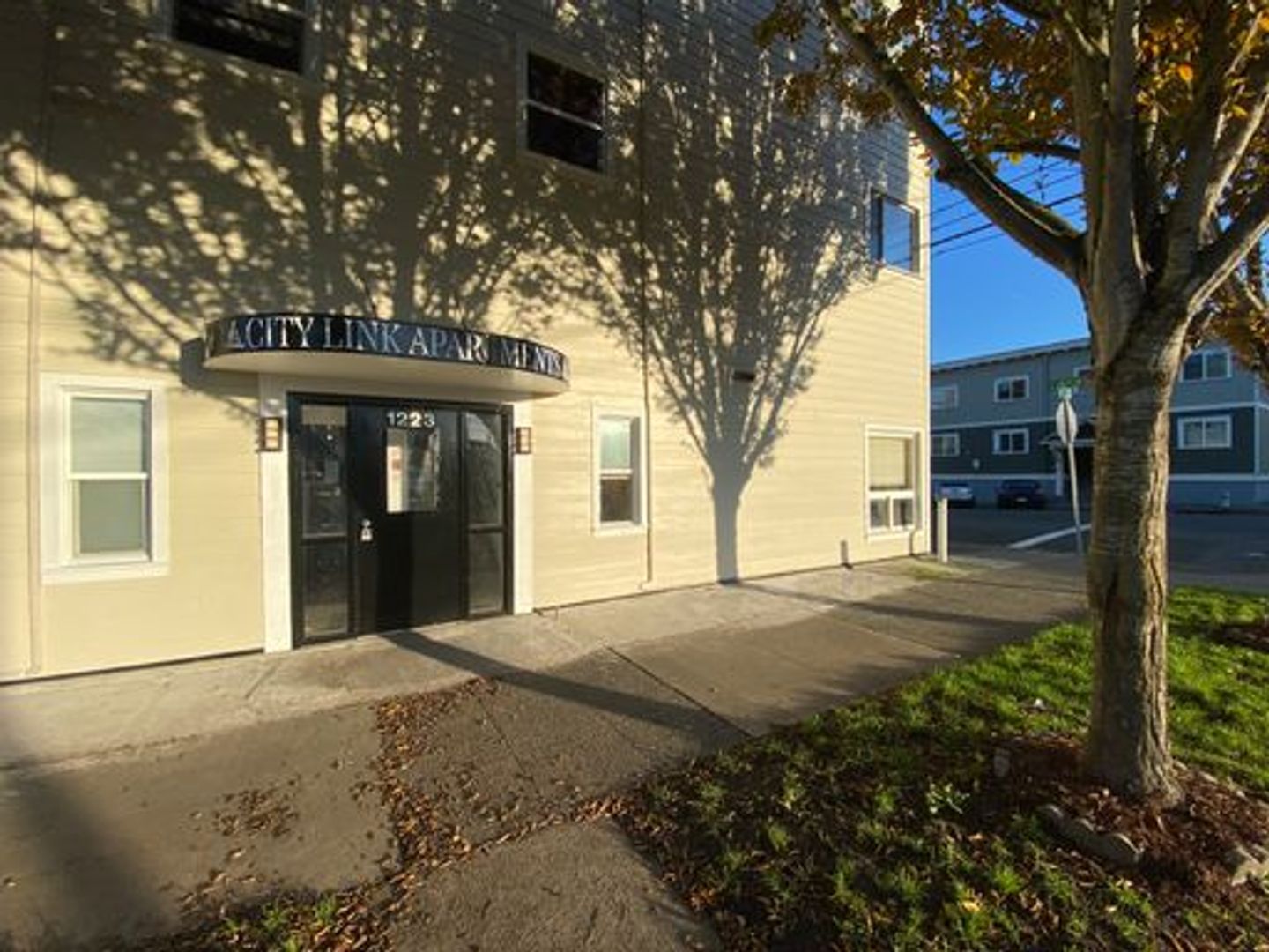 Tacoma Apartment: 1223 South J Street