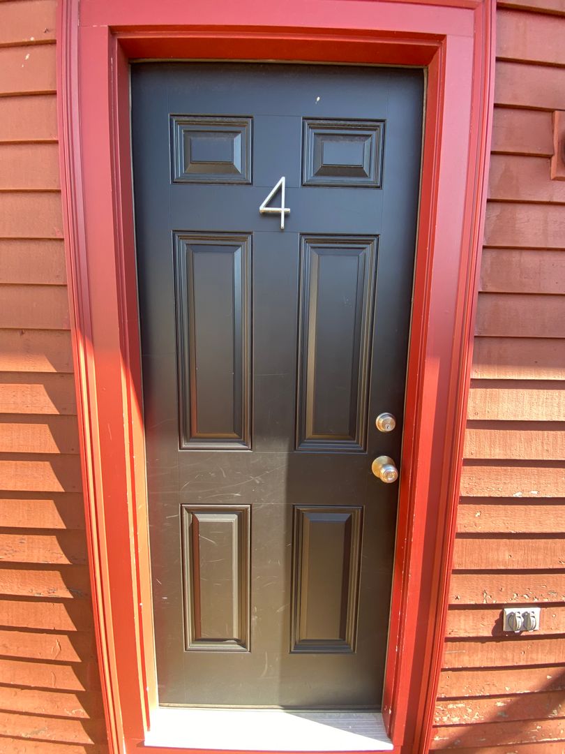 Beverly Apartment: 80 Cabot Street