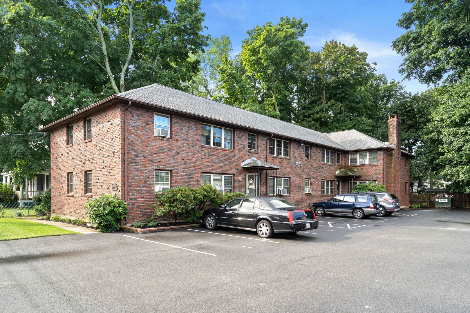 Beverly Apartment: 600 Cabot St