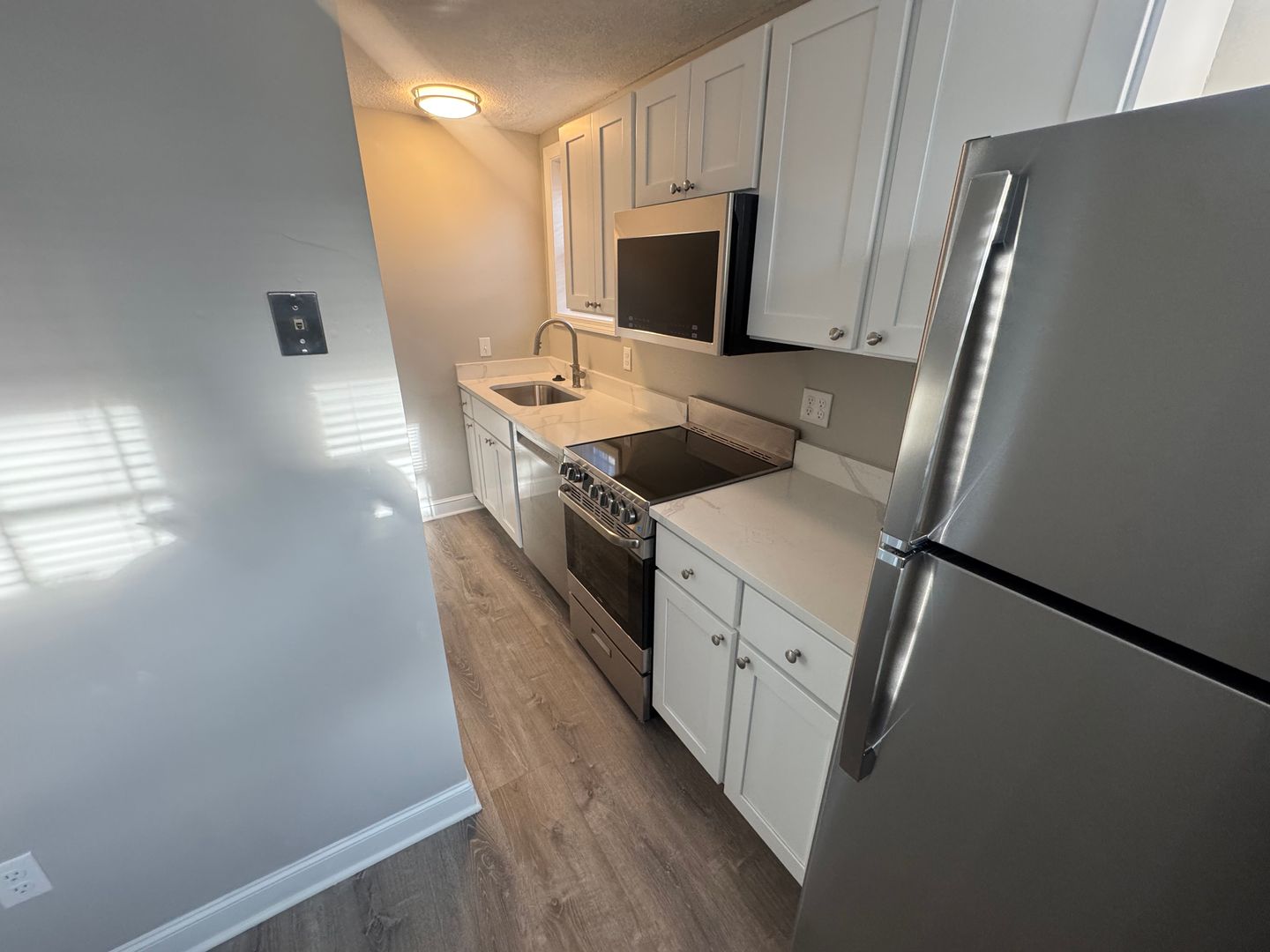 Beverly Apartment: 614 Cabot St / 1 & 2 Trafalgar Drive