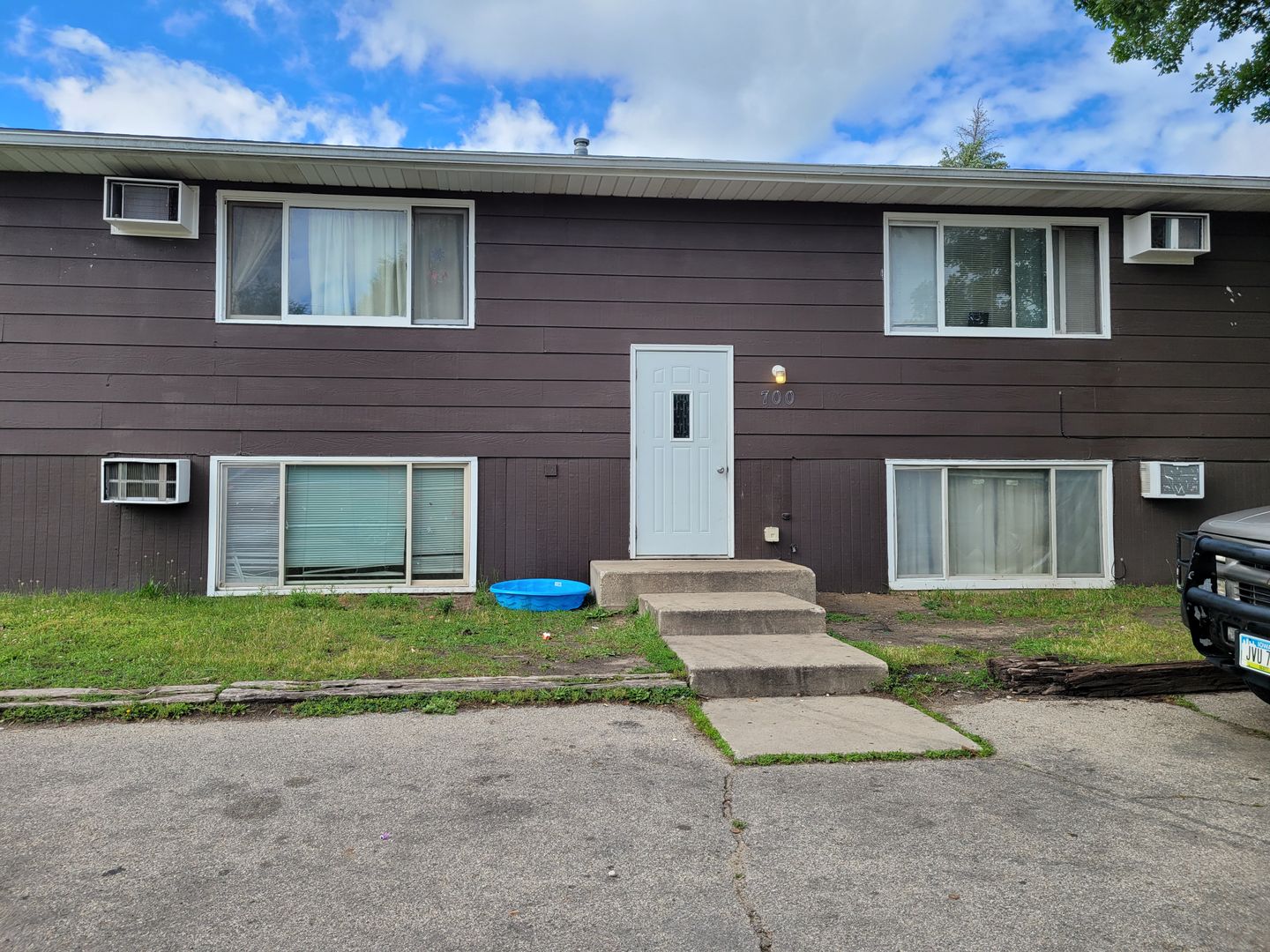 Hiawatha Apartment: 700 Brandon Avenue