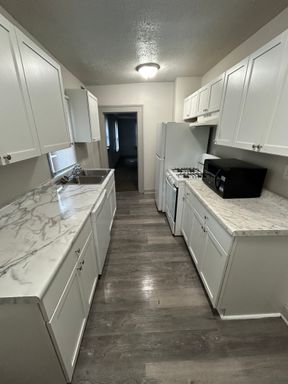 Newly Remodeled Home with Central Air -- Income based housing! – photo 1