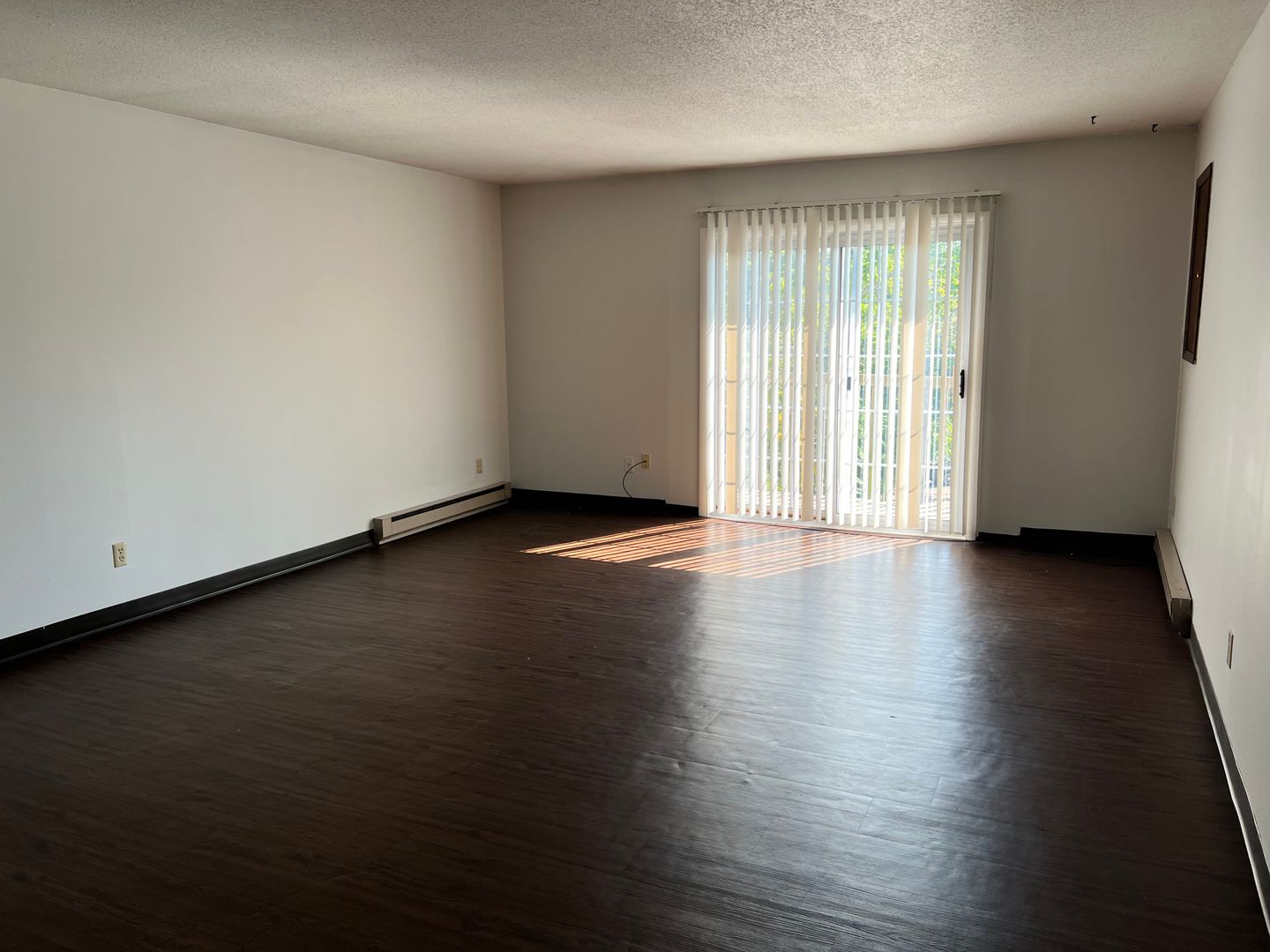 Cedar Rapids Apartment: 330 29th Street Drive SE