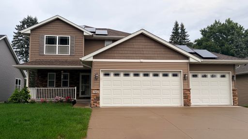 Great NE location 4 Bedroom 3.5 bathrooms with 3 stall garage – photo 1