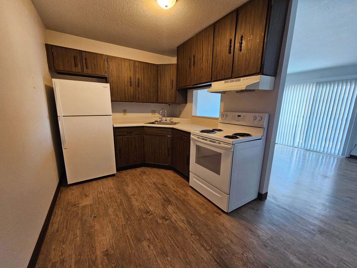 Cedar Rapids Apartment: 330 29th Street Drive SE