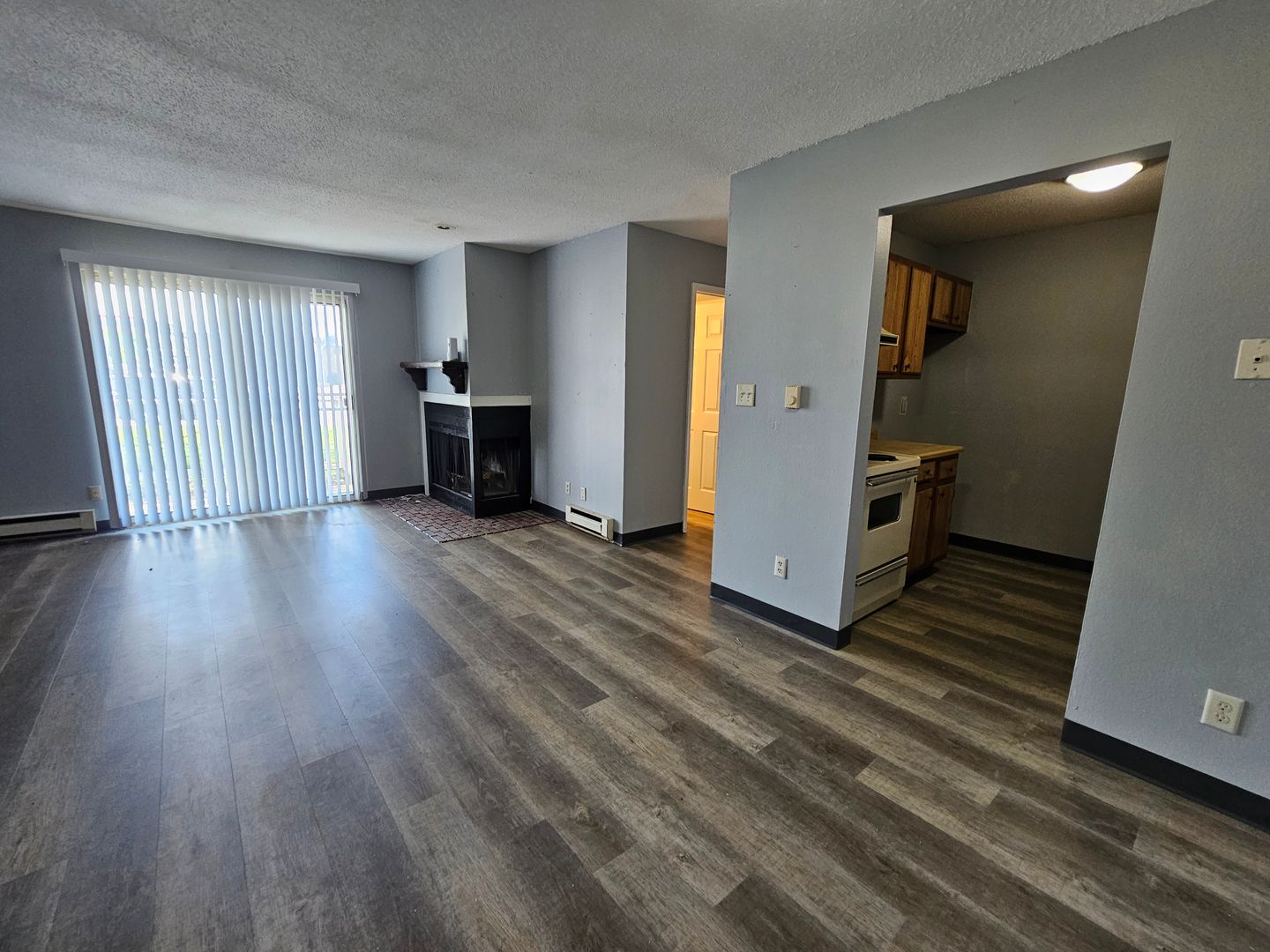 Marion Apartment: 1050 Grand Ave