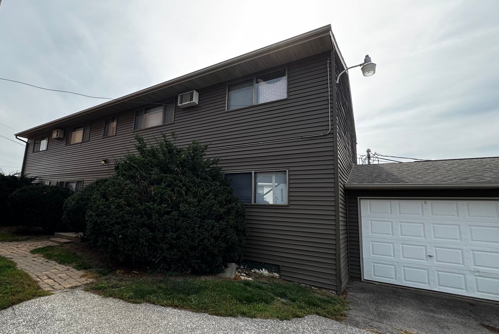 Atkins Apartment: 79 Main Ave