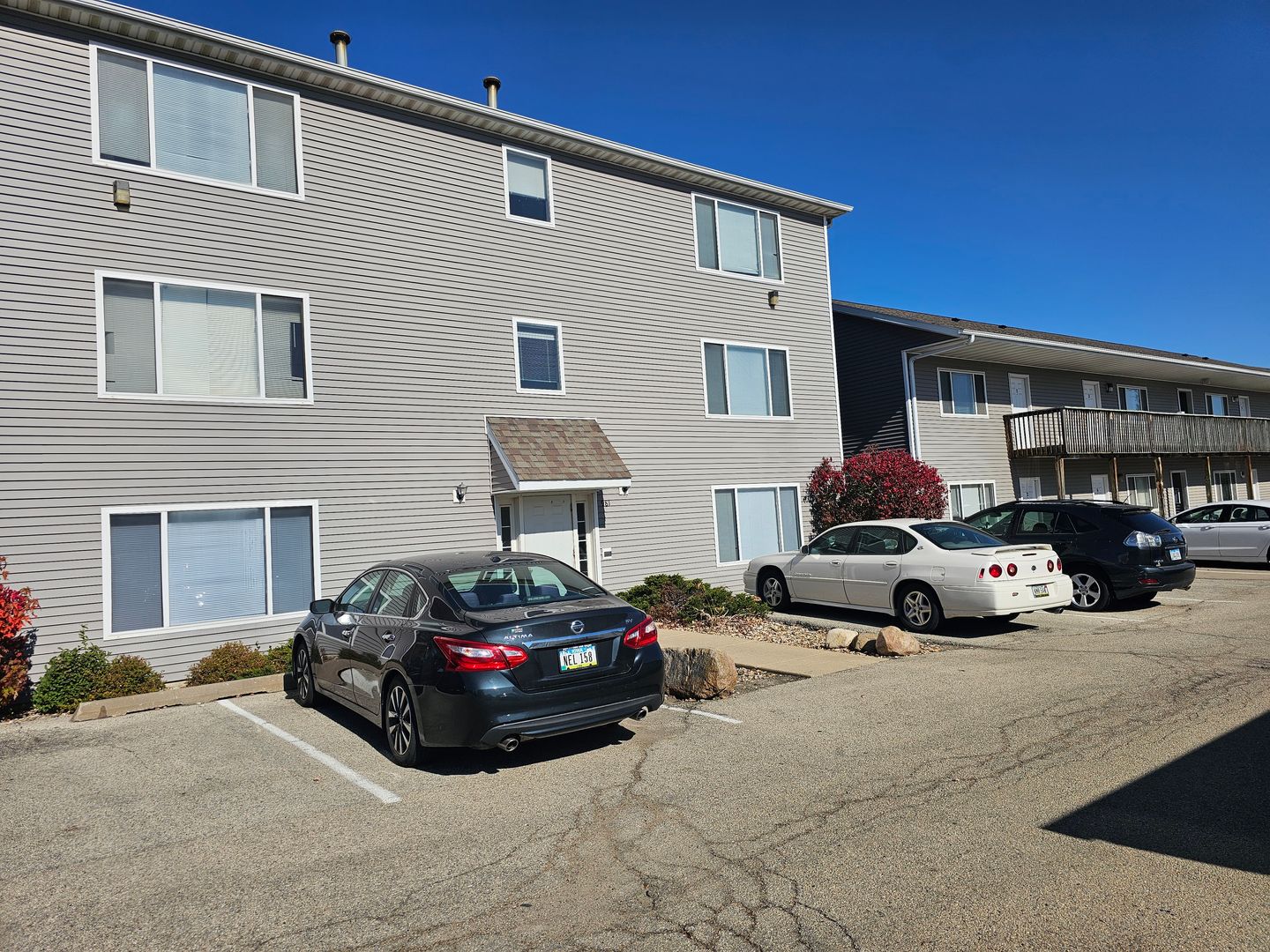 Hiawatha Apartment: 961-981 Emmons St