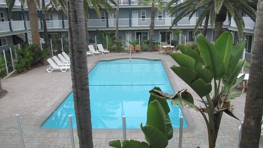 Imperial Beach Condo steps to beach! – photo 1