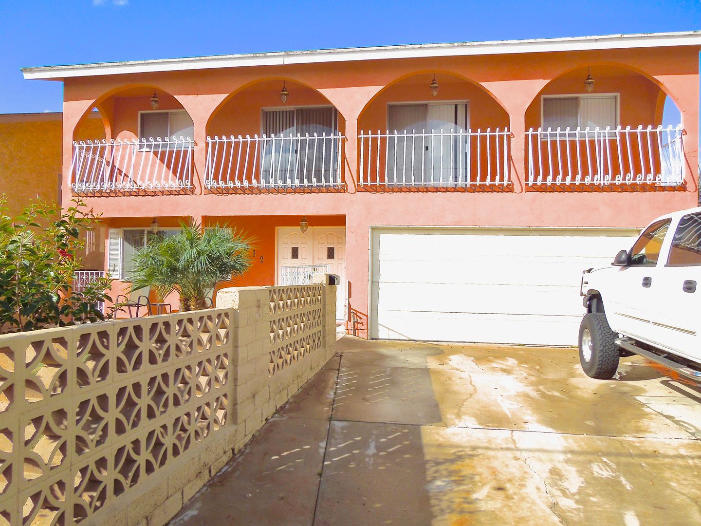Imperial BEach House: 1012 11th St