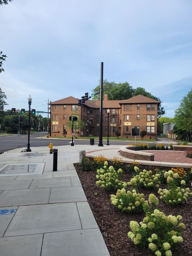 Huntsville Apartment: 120 Lincoln Street NE