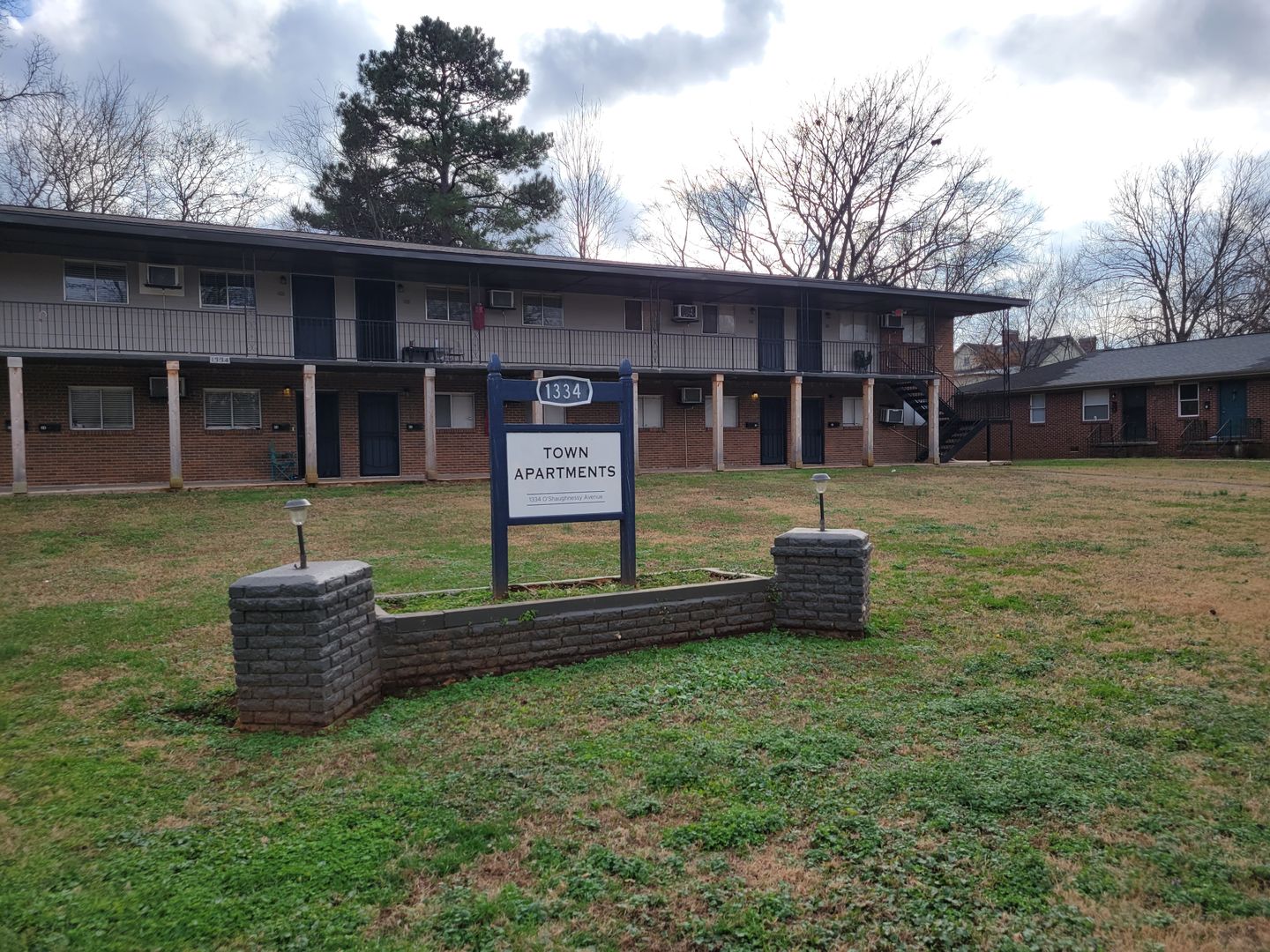 Huntsville Apartment: 1334 O'Shaughnessy Avenue