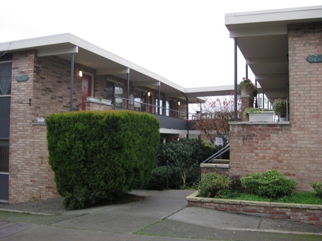 SEATTLE Apartment: 8735 GREENWOOD AVE N