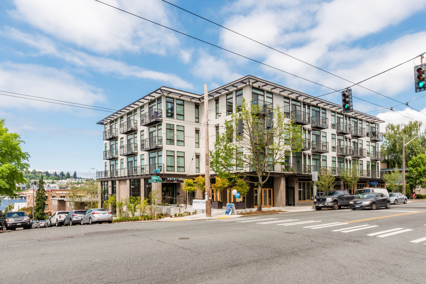 Seattle Apartment: 2201 Eastlake Ave E