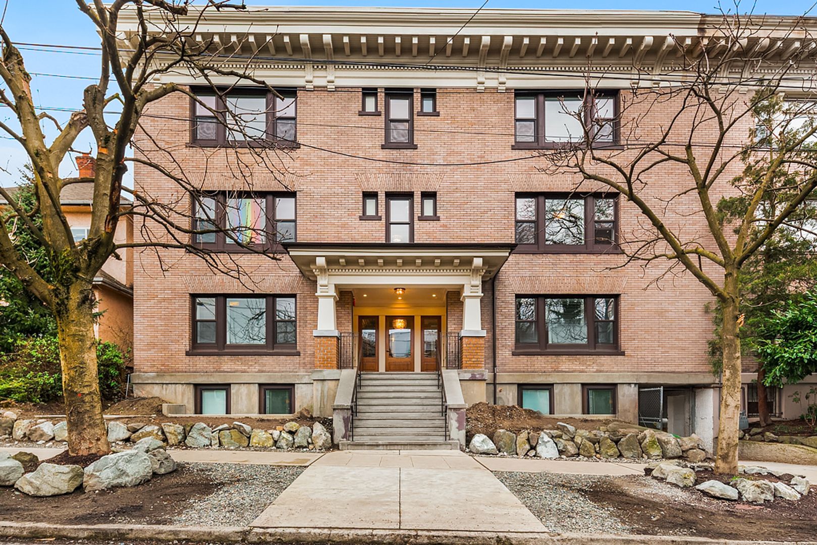 Seattle Apartment: 1626 13th Ave