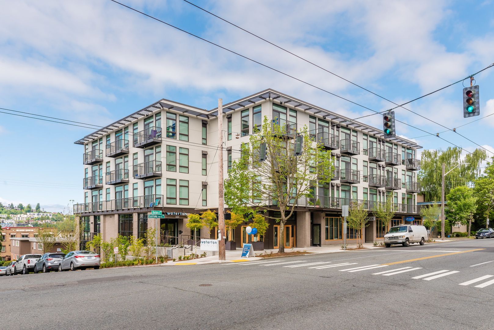 Seattle Apartment: 2201 Eastlake Ave E