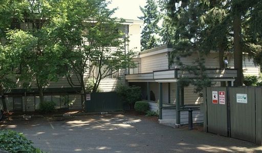 North Seattle Updated 2Bed/2Bath - 2 Weeks Free – photo 1