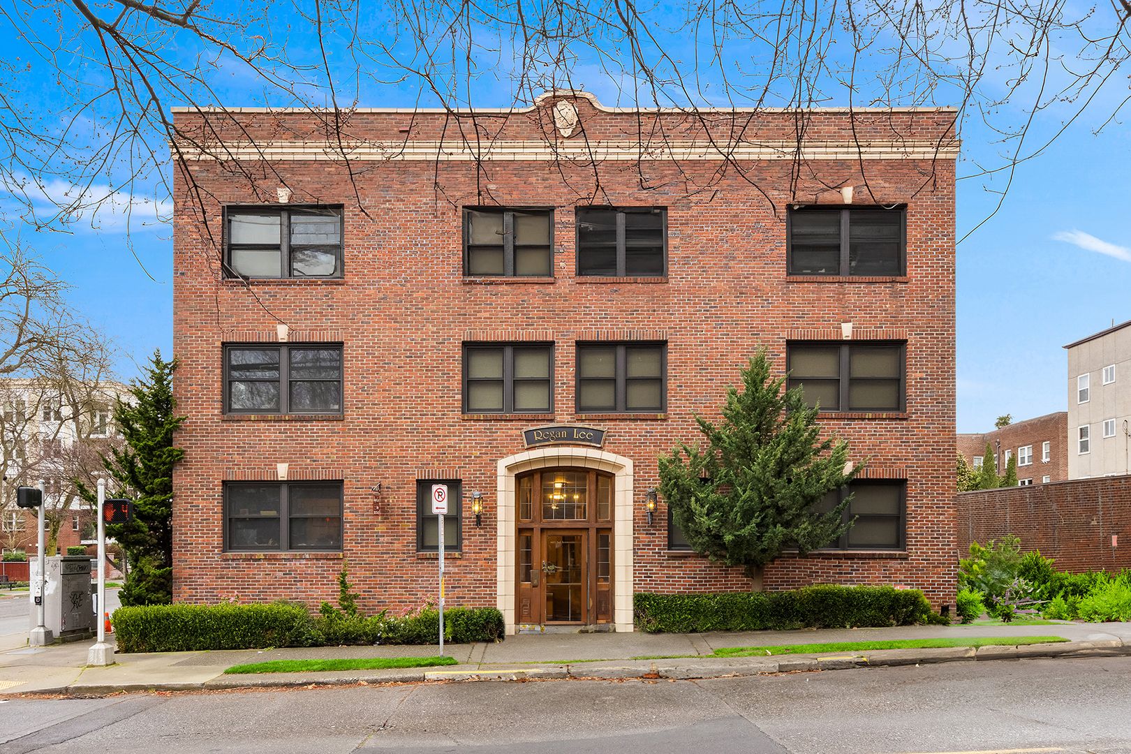 Seattle Apartment: 603 3rd Avenue W