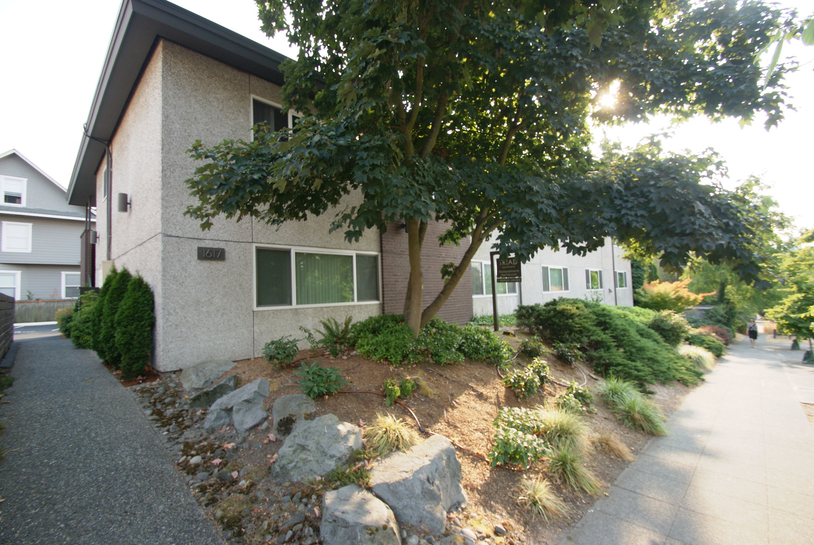 Seattle Apartment: 1617 E Jefferson St