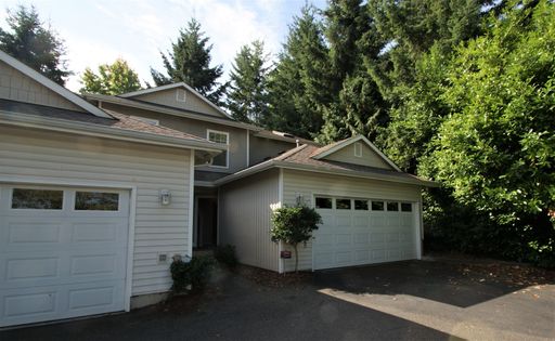 2 Bedroom Townhome in Mountlake Terrace