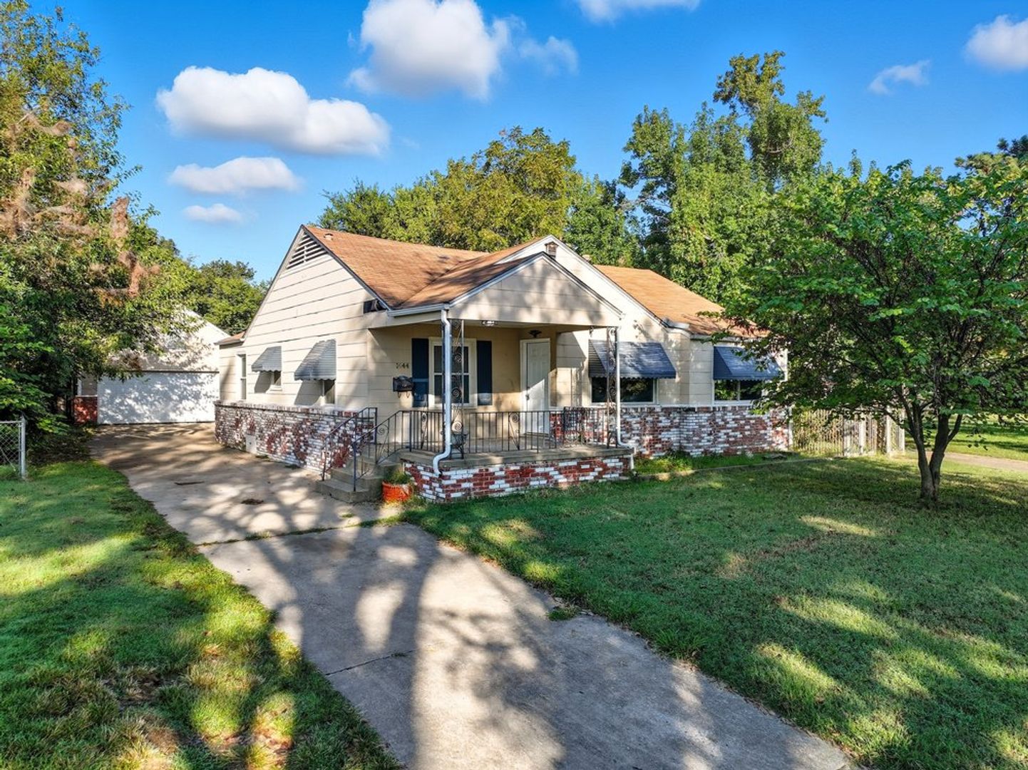 Tulsa House: 1644 S Knoxville Ave