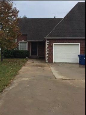 Photo of Beautiful 3 BD in Briarbrook Carl Junction