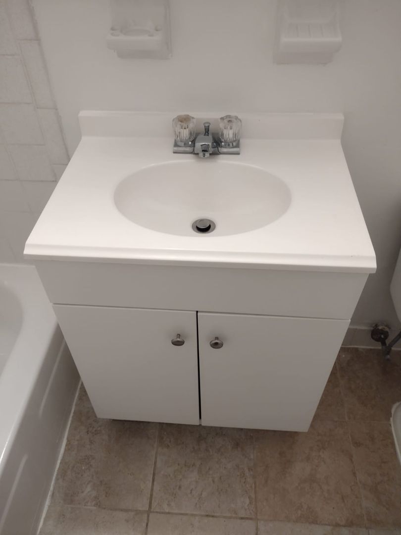 Guttenberg Apartment: 223 70th Street