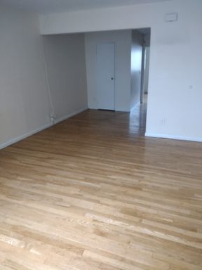 NO FEE! Amazing Apartment with great space in GUTTENBERG!