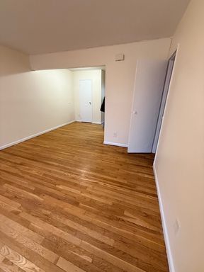 NO FEE! Amazing Apartment with great space in GUTTENBERG, NJ!!!