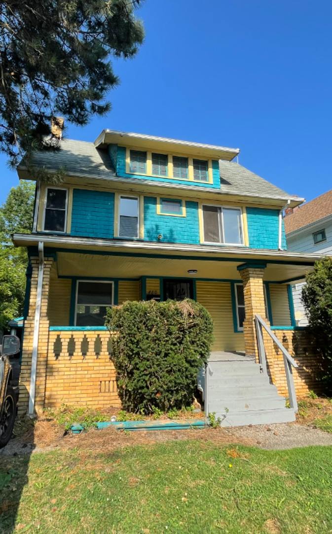 Cleveland House: 480 E 120th Street