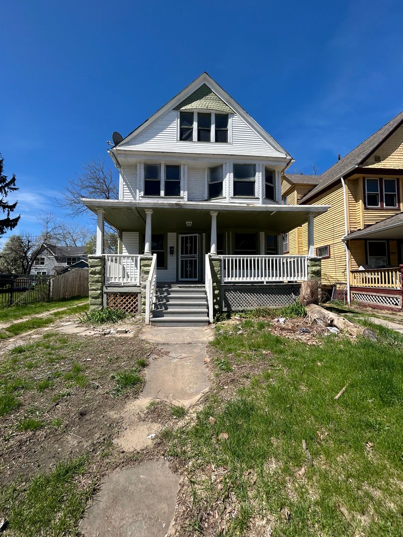 Cleveland House: 1210 East 84th Street