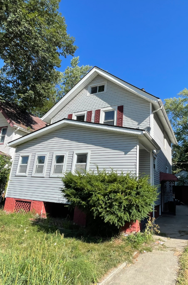 East Cleveland House: 14005 Scioto Road