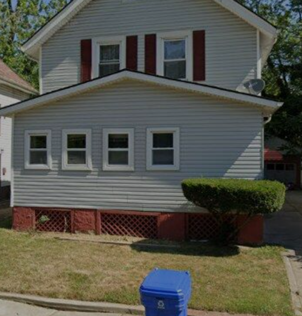 East Cleveland House: 14005 Scioto Road