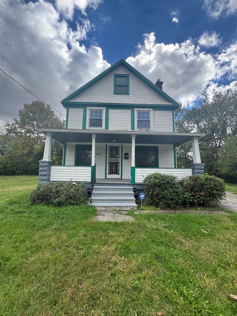 Cleveland House: 9520 Marah Ave