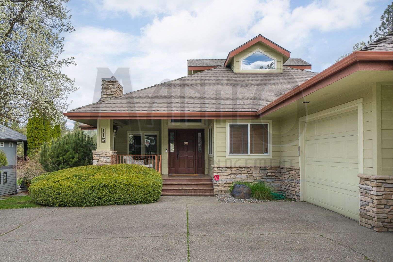 Spokane House: 115 E Meadow Lane Road
