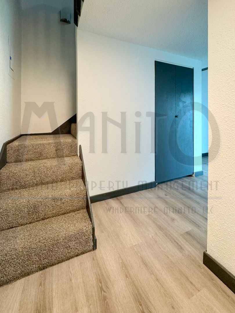 Spokane Apartment: 30 E Graves Rd - Unit #09