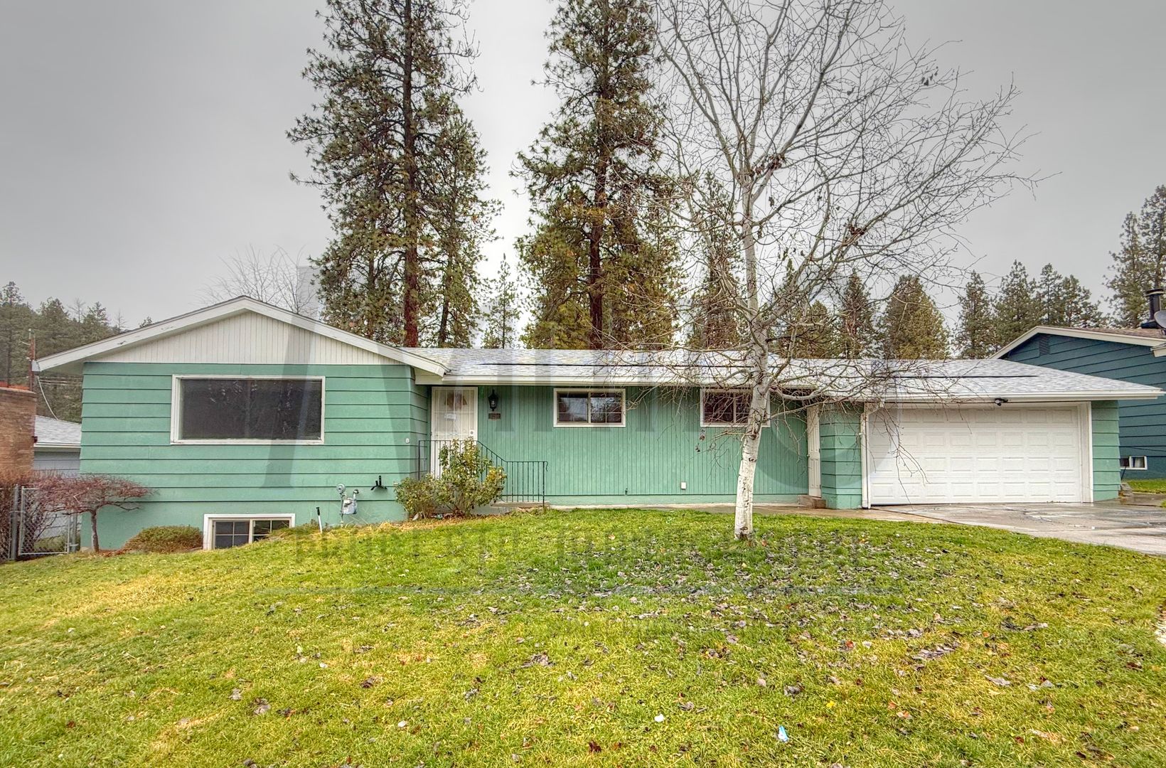 Spokane House: 1210 W Warn Way