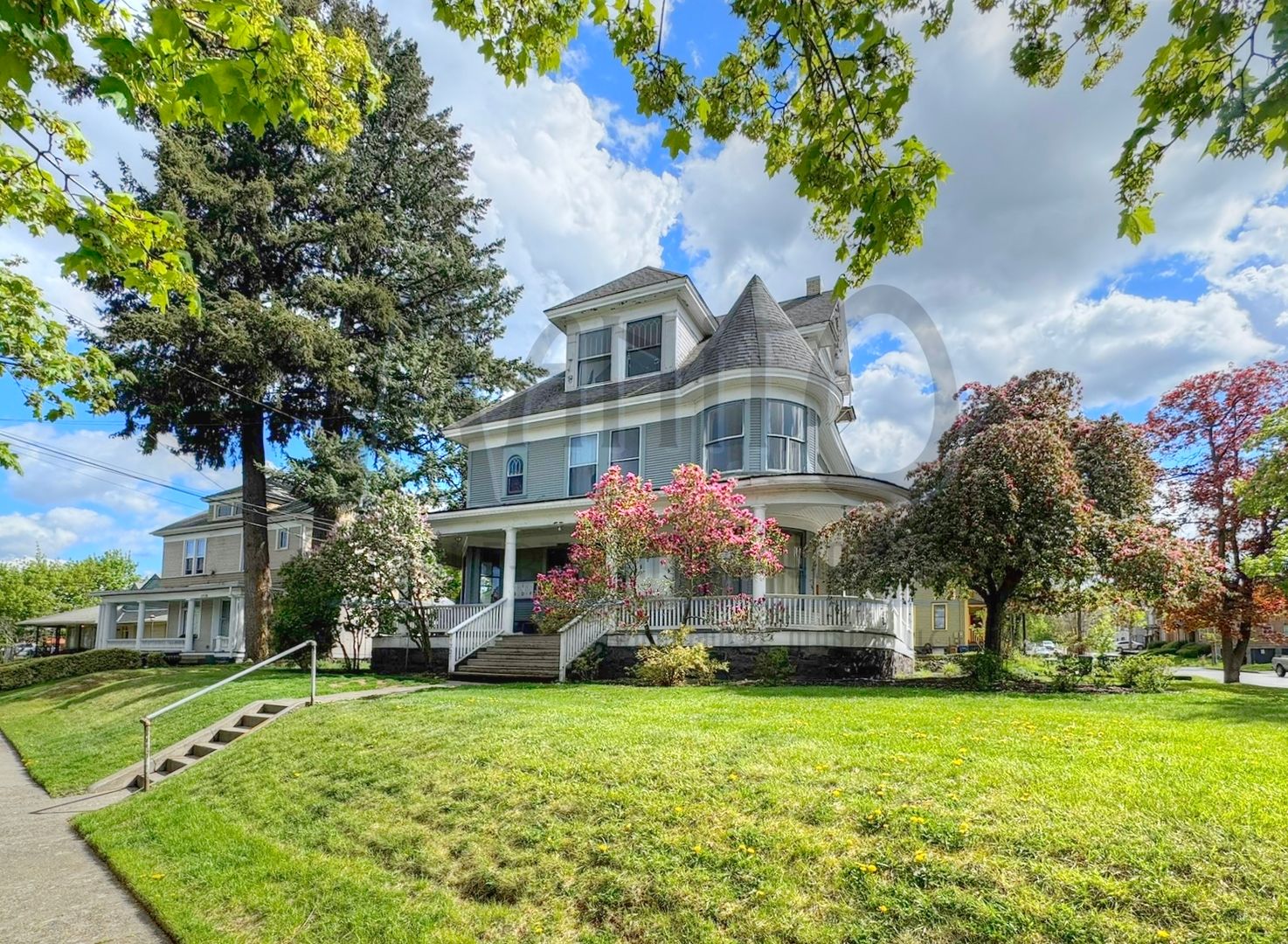 Spokane Apartment: 1721 W Riverside Ave