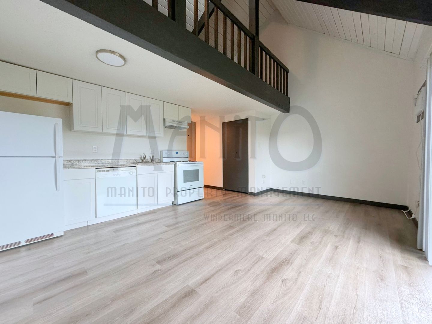 Spokane Apartment: 30 E Graves Rd - Unit #14