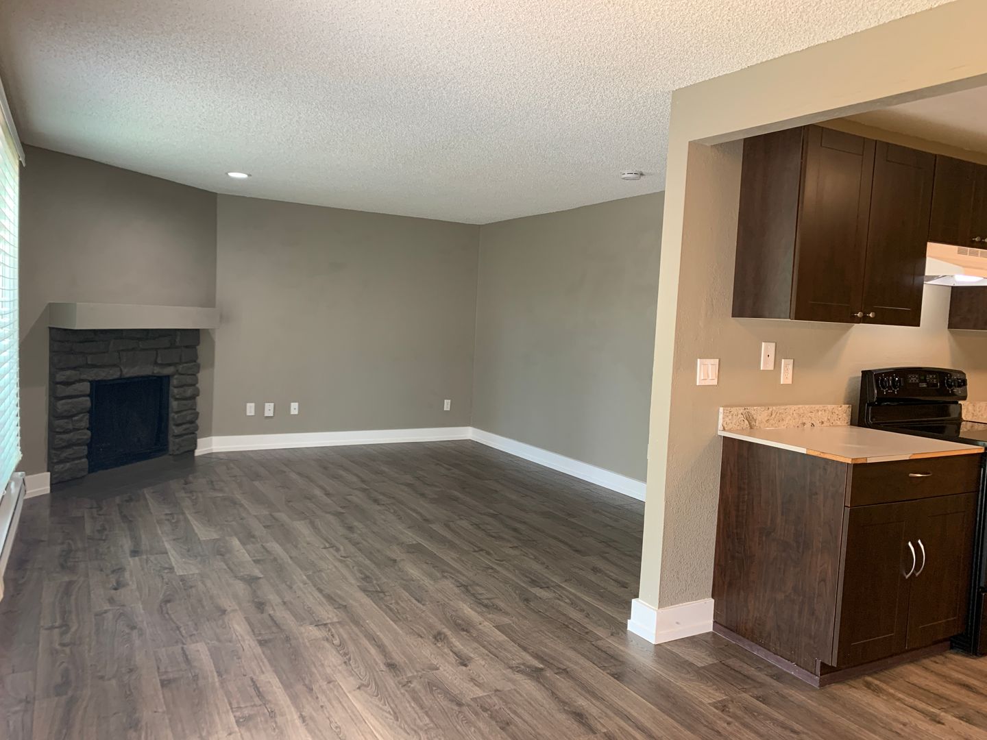 Tacoma Apartment: 1822 B S 95th St