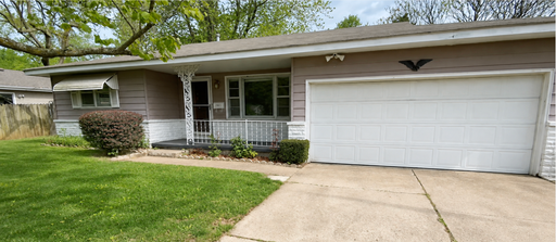 NOW PRE-LEASING! 3 BEDROOM HOME WITH 2 CAR GARAGE & LARGE FENCED YARD! – photo 1