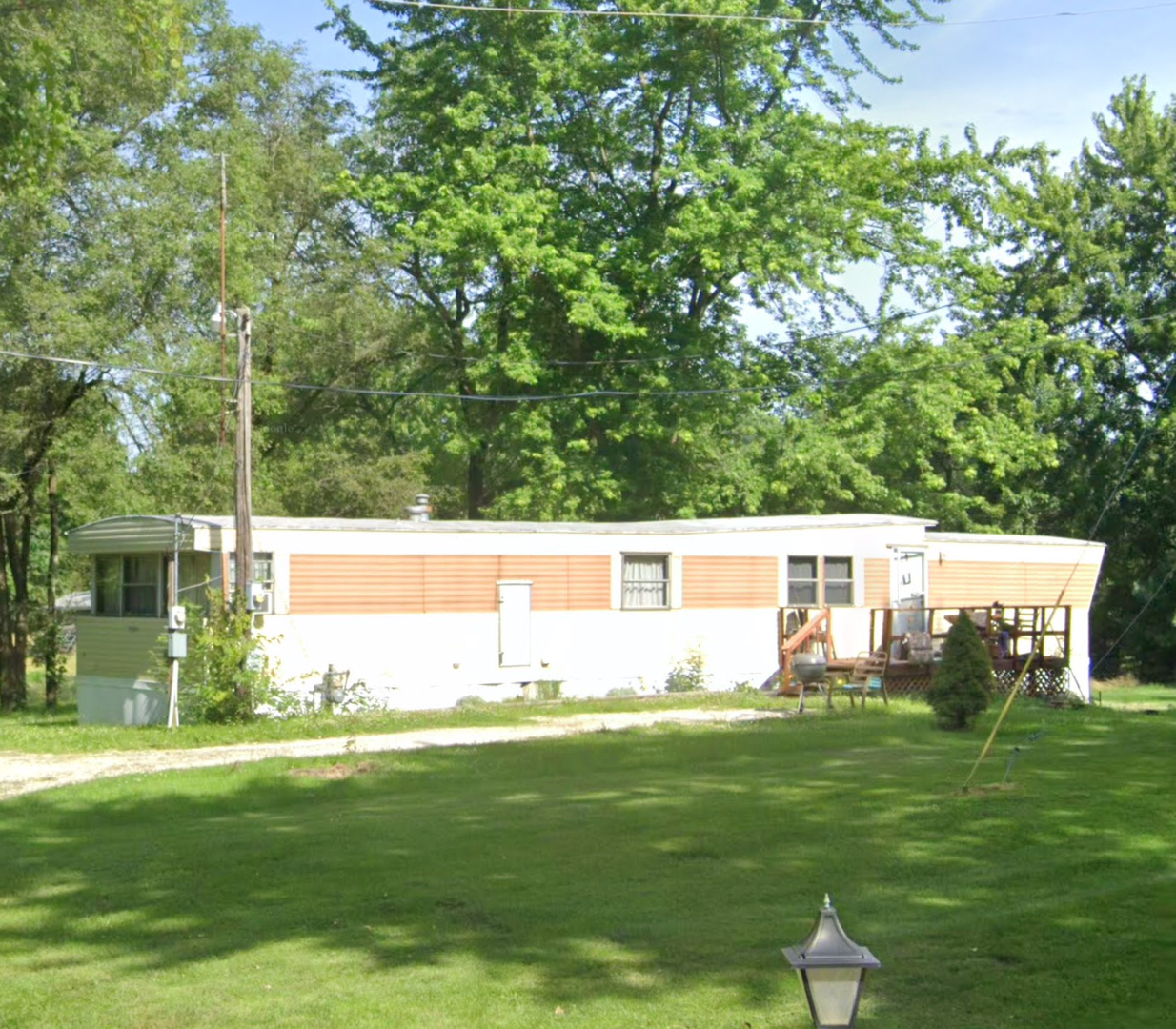 Springfield House: 799 W. Camp Sangamo Rd.