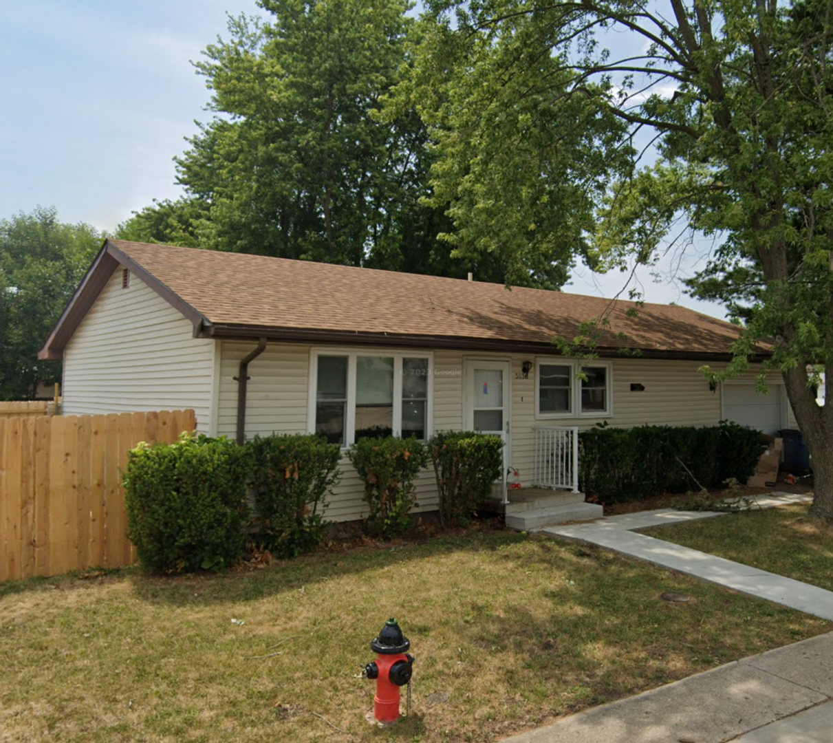 2 Bed 1.5 Bath in Twin Lakes Subdivision