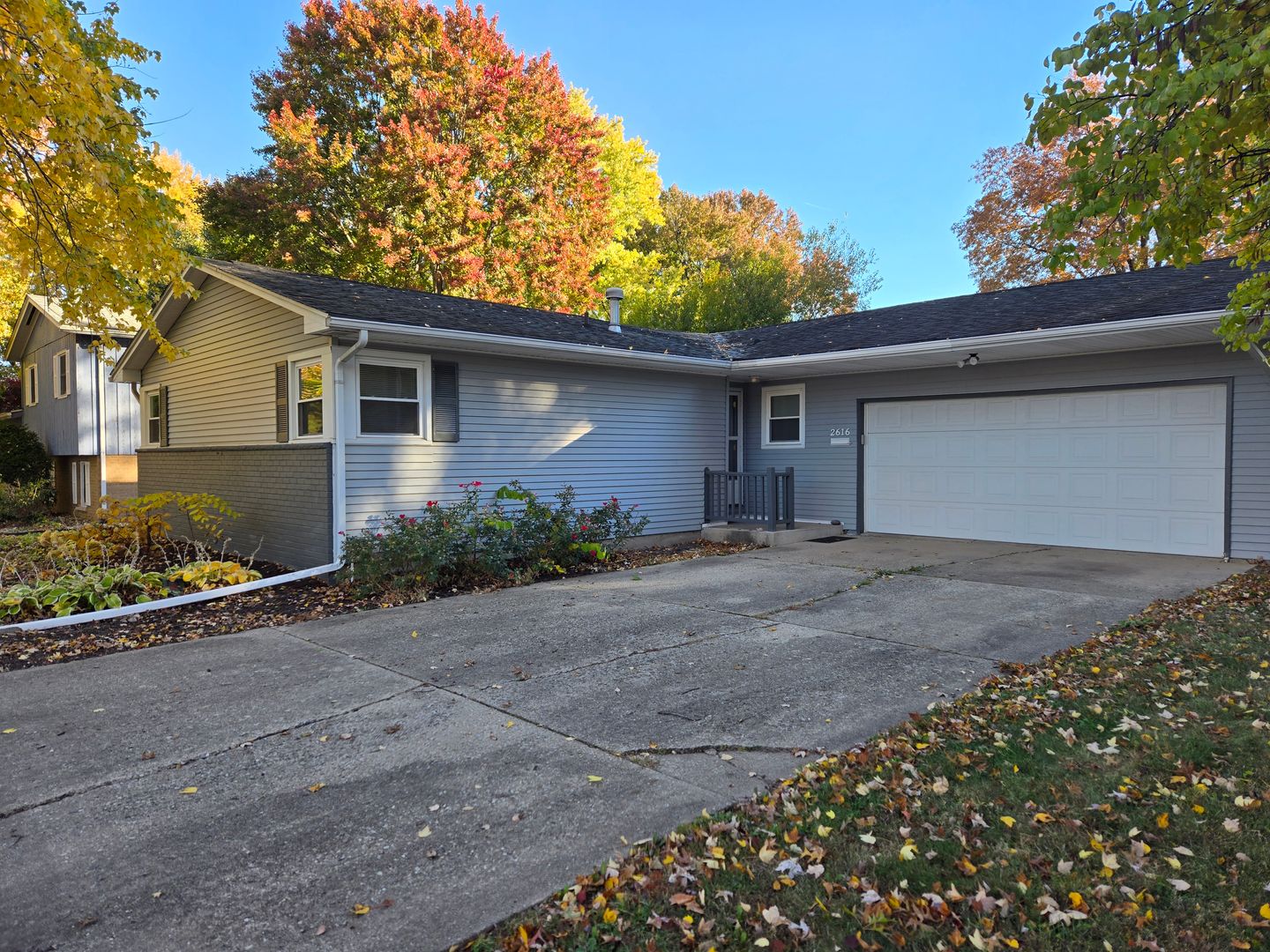 Springfield House: 2616 Bennington Dr